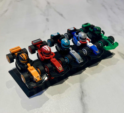 Stativ till 5st Lego MiniFig F1 bilar