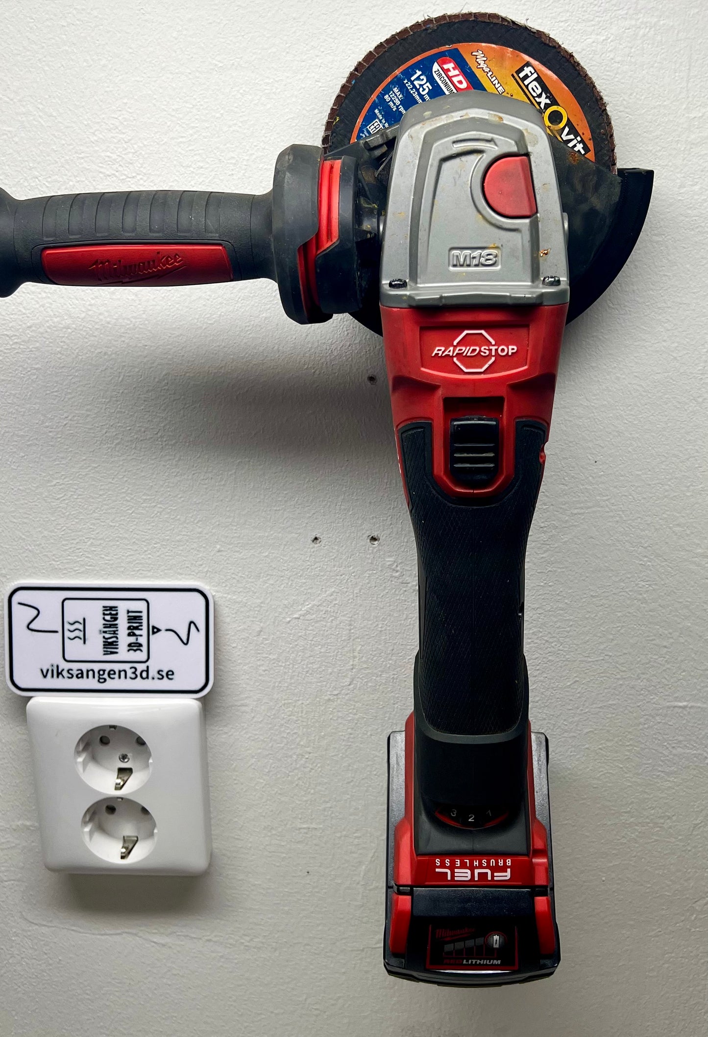 Väggfäste för vinkelslip